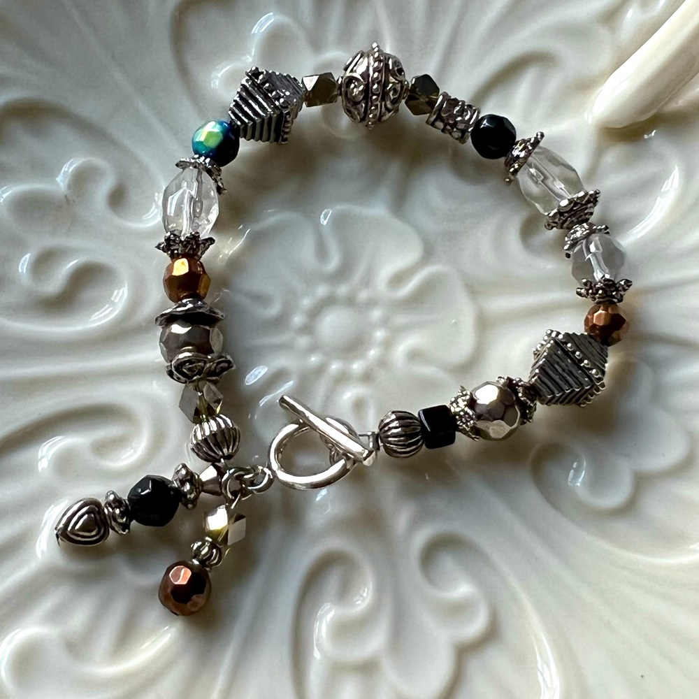 Beaded bracelet 7”